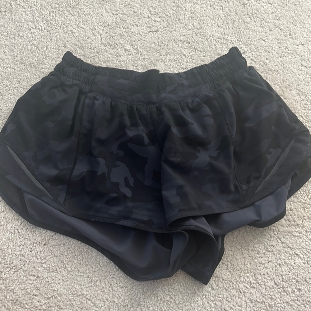 Black camo lululemon hotty hot shorts